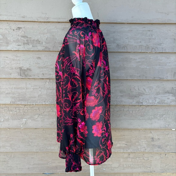 Eva Mendes sheer high neck blouse! - Picture 3 of 5